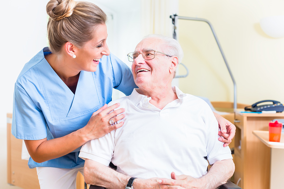 6 Warning Signs a Senior Loved One Needs Assisted Living Care
